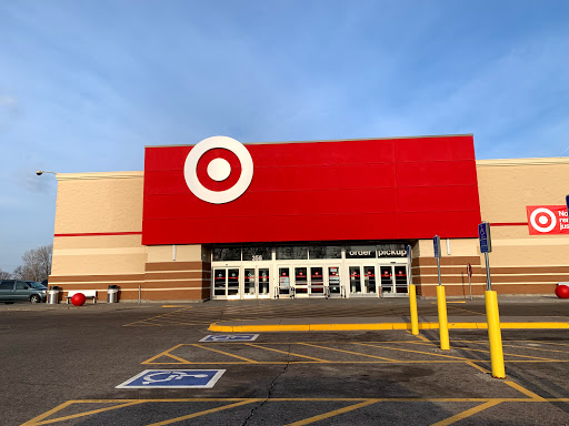 Target, 356 12th St SW, Forest Lake, MN 55025, USA, 