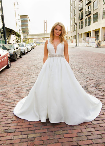 Bridal Shop «La Boutique De Bridal & Tuxes», reviews and photos, 3034 W New Haven Ave, West Melbourne, FL 32904, USA