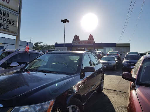 Used Car Dealer «CarHop Auto Sales & Finance», reviews and photos, 8021 S Tacoma Way, Lakewood, WA 98499, USA