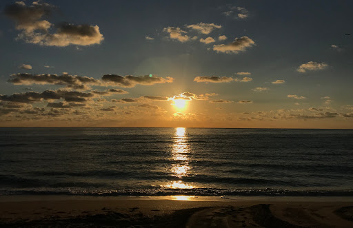 Luxury Hotel «Four Seasons Hotel at The Surf Club, Surfside, Florida», reviews and photos, 9101 Collins Ave, Surfside, FL 33154, USA