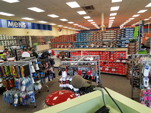 Shoe Store «Shoe Carnival», reviews and photos, 3271 Marketplace Dr, Council Bluffs, IA 51501, USA