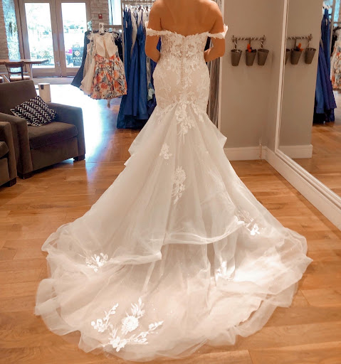 Wedding Store «Boulevard Bride», reviews and photos, 300 Lake St Louis Blvd, Lake St Louis, MO 63367, USA