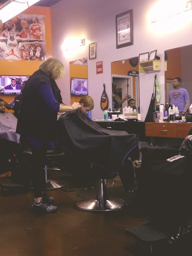 Barber Shop «Marlos Barbershop», reviews and photos, 5917 E 86th St, Indianapolis, IN 46250, USA