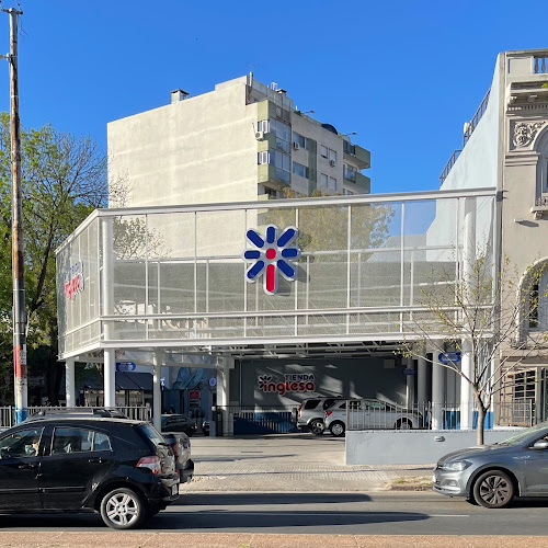 Opiniones de Estacionamiento Tienda Inglesa en Montevideo - Aparcamiento