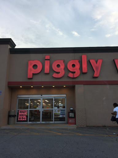 Grocery Store «Piggly Wiggly», reviews and photos, 1010 E 3rd St, Jackson, GA 30233, USA