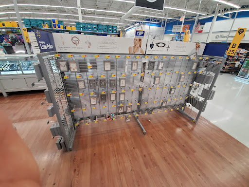 Department Store «Walmart Supercenter», reviews and photos, 3501 8th St SW, Altoona, IA 50009, USA