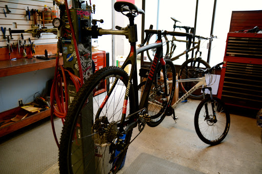 Bicycle Store «Breakaway Bikes», reviews and photos, 4235 Montgomery Dr, Santa Rosa, CA 95405, USA