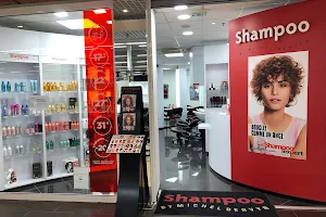 Salon Shampoo Oyonnax image