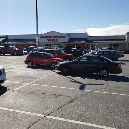 Hardware Store «Harbor Freight Tools», reviews and photos, 2636 Carolina Beach Rd, Wilmington, NC 28412, USA