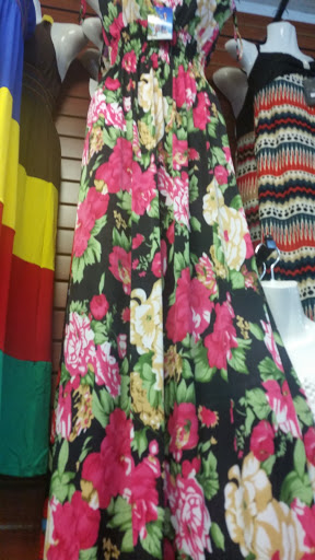 Flea Market «Montana Charlie’s», reviews and photos, 255 S Joliet Rd, Bolingbrook, IL 60440, USA