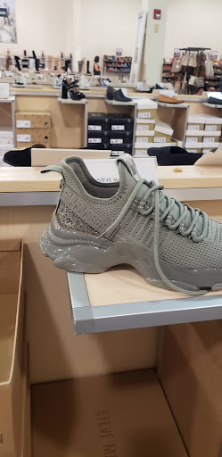 Shoe Store «DSW Designer Shoe Warehouse», reviews and photos, 13711 S Tamiami Trail, Fort Myers, FL 33912, USA