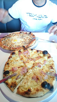 Plats et boissons du Pizzeria Vésuvi Pizza à Saint-Romain-de-Colbosc - n°5