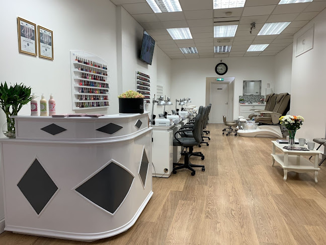 Reviews of TN Nails and beauty in Stoke-on-Trent - Beauty salon