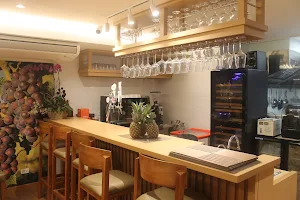 iVegan Cafe & Restaurant image