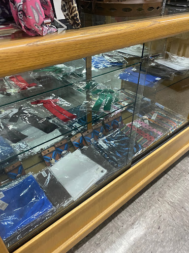 Gun Shop «Gunnies», reviews and photos, 396 State St, Orem, UT 84058, USA