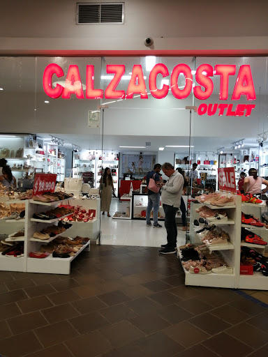CALZACOSTA centro comercial UNICO 1