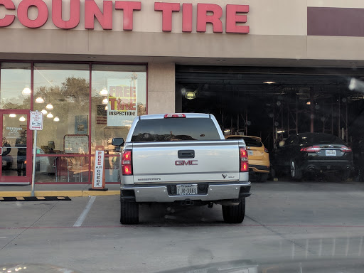 Tire Shop «Discount Tire», reviews and photos, 9099 Westheimer Rd, Houston, TX 77063, USA