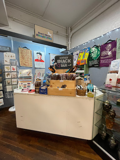 Pet Store «Reigning Cats & Dogs», reviews and photos, 219 E Davis St, Culpeper, VA 22701, USA