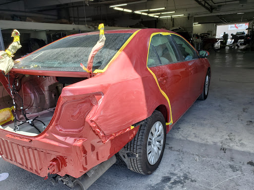 Auto Body Shop «Caliber Collision», reviews and photos, 3399 E Willow St, Long Beach, CA 90806, USA