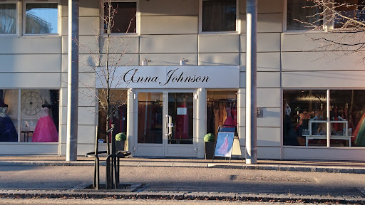 Stores to buy women's wedding blouses Oslo
