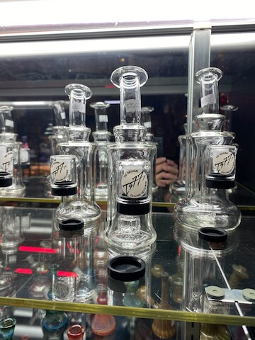 Vaporizer Store «Cloud 9 Smoke Shop», reviews and photos, 3421 Pearl St C, McHenry, IL 60050, USA
