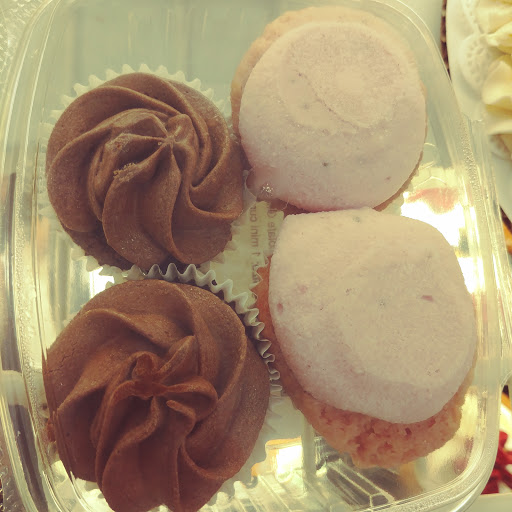 Bakery «Sweet Dream Desserts-Catering», reviews and photos, 1969 Dekalb Ave, Sycamore, IL 60178, USA