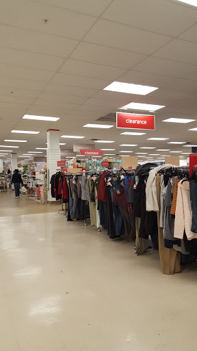 Department Store «Marshalls & HomeGoods», reviews and photos, 701 NJ-440, Jersey City, NJ 07304, USA