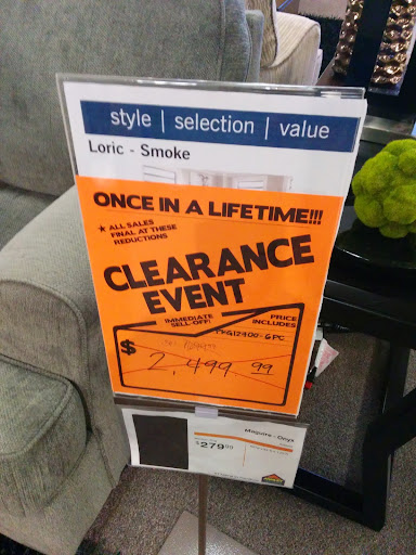 Furniture Store «Ashley HomeStore», reviews and photos, 4865 Auto Plaza Ct, Fairfield, CA 94534, USA