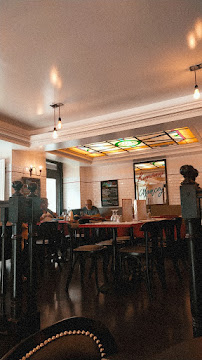 Atmosphère du Restaurant Brasserie Le Moncey à Paris - n°5