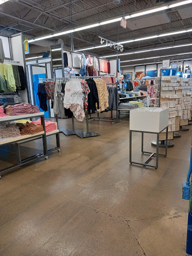 Clothing Store «Old Navy», reviews and photos, 401 S Mt Juliet Rd, Mt Juliet, TN 37122, USA