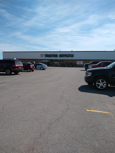 Home Improvement Store «Tractor Supply Co.», reviews and photos, 6015 S Transit Rd, Lockport, NY 14094, USA