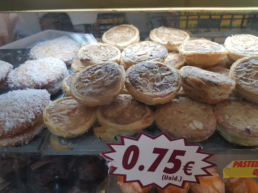 Pão Da Avó no Armação de Pêra, Faro