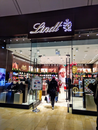 Lindt Chocolate Shop - Square One
