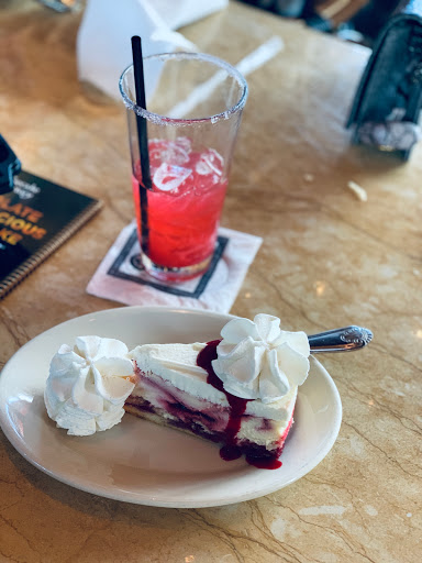 Restaurant «The Cheesecake Factory», reviews and photos, 2028 Chesterfield Center, Chesterfield, MO 63017, USA