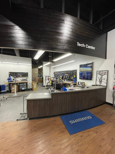 Bicycle Store «Colonial Bicycle Company - Portsmouth», reviews and photos, 775 Lafayette Rd #5, Portsmouth, NH 03801, USA