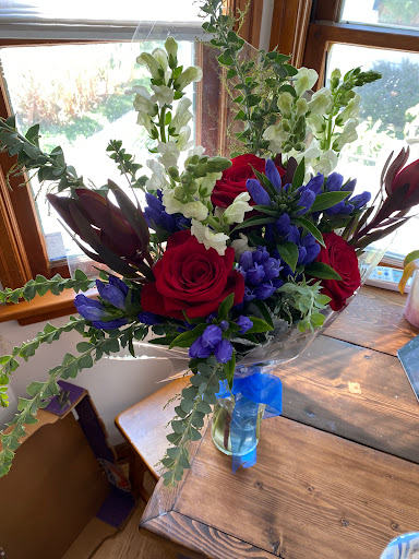 Florist «Buss Flower Shop», reviews and photos, 322 N Milwaukee Ave, Libertyville, IL 60048, USA