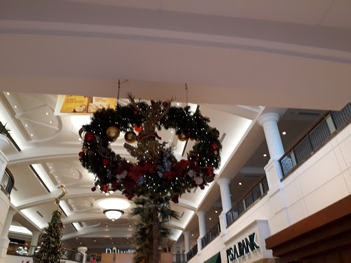 Shopping Mall «The Galleria at Fort Lauderdale», reviews and photos, 2414 E Sunrise Blvd, Fort Lauderdale, FL 33304, USA