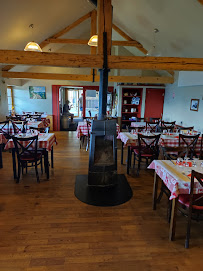 Atmosphère du Restaurant Ferme-Auberge Gustiberg Urbès - Col de Bussang - Chambres en demi pension à Urbès - n°7