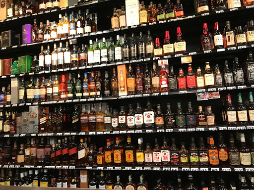 Liquor Store «Meadows Fine Wine and Liquor», reviews and photos, 21099 Farmington Rd, Farmington Hills, MI 48336, USA