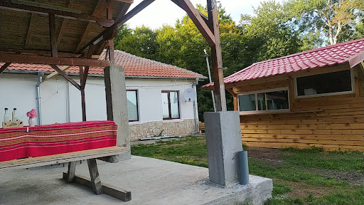 Bonsovi Poliani Hut