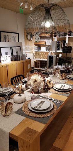 Furniture Store «Crate and Barrel», reviews and photos, 555 Bellevue Way NE, Bellevue, WA 98004, USA