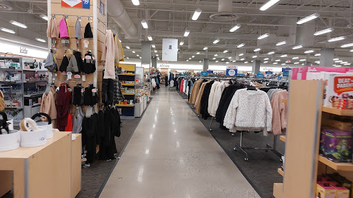 Department Store «Nordstrom Rack West Farm Shopping Center», reviews and photos, 1600 SE Rd, Farmington, CT 06032, USA