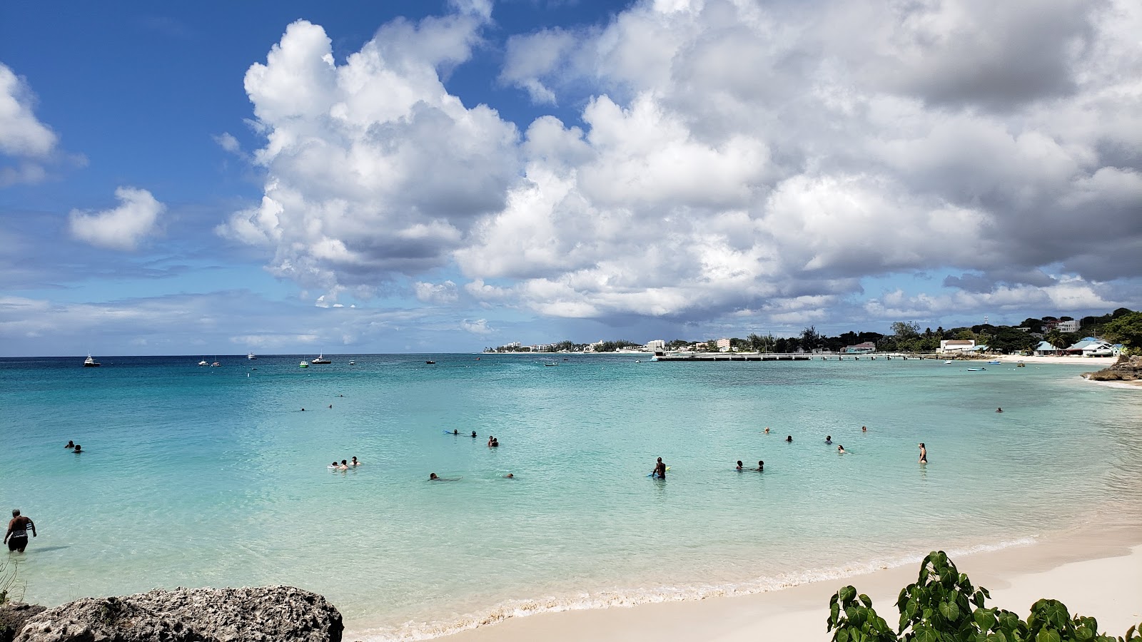 Foto van Miami Barbados met ruim strand
