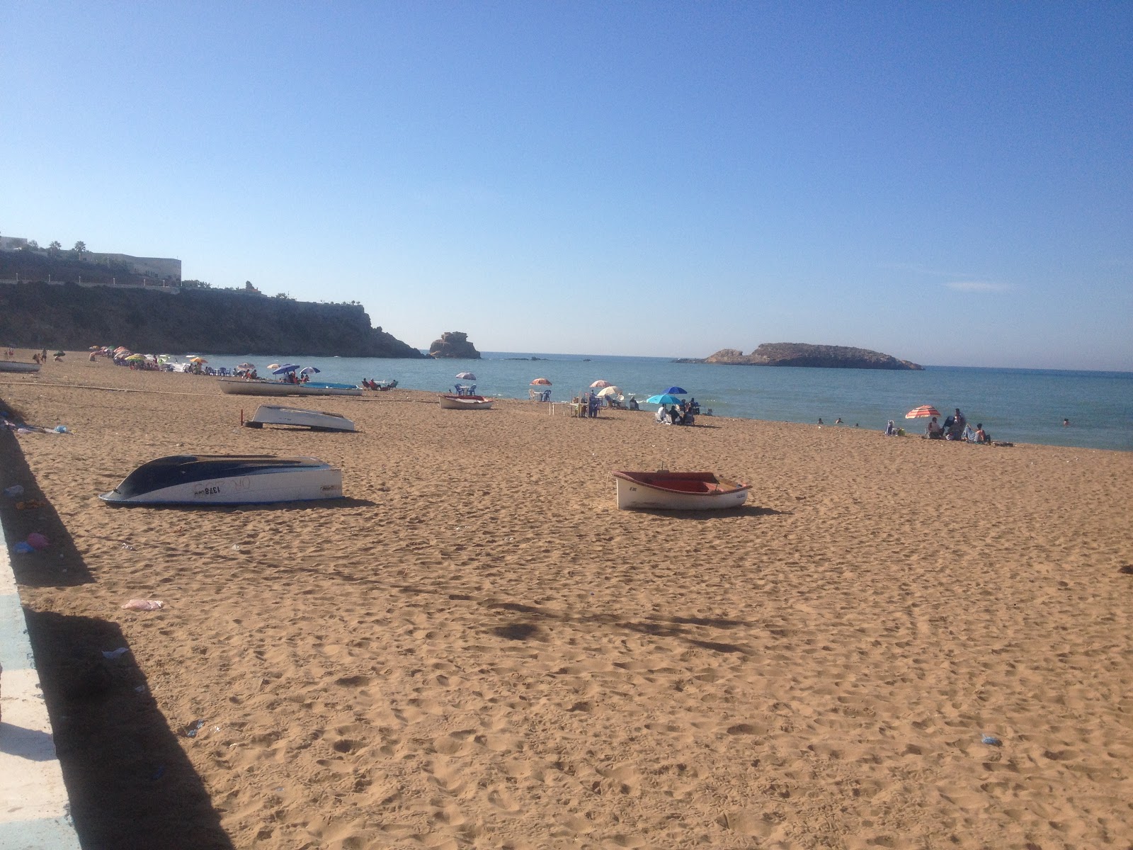 Foto von Plage Rachgoun mit teilweise sauber Sauberkeitsgrad