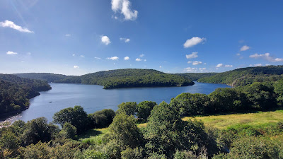 Lac de Guerlédan à Saint-Aignan