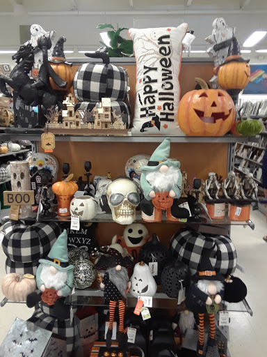 Department Store «HomeGoods», reviews and photos, 162 Everett Ave, Chelsea, MA 02150, USA