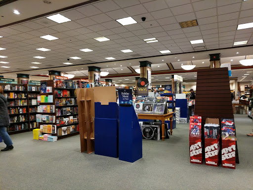 Book Store «Barnes & Noble», reviews and photos, 2621 Plainfield Rd, Joliet, IL 60435, USA