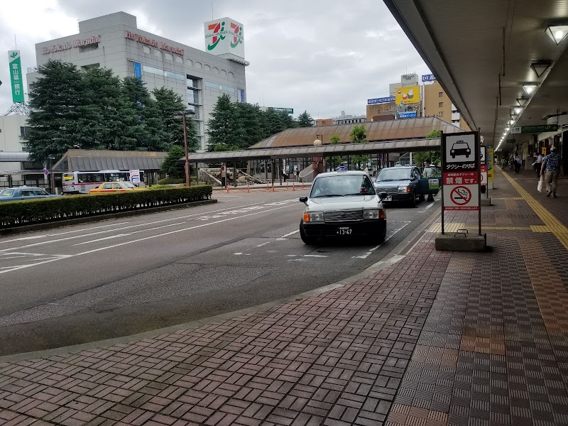 長岡駅 大手口タクシー乗り場