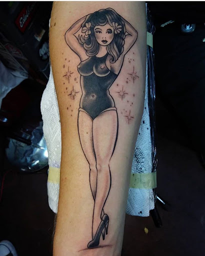 Tattoo Shop «American Graffiti Tattoo & Piercing», reviews and photos, 608 12th St, Sacramento, CA 95814, USA