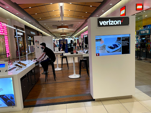 Cell Phone Store «Verizon Authorized Retailer - A Wireless», reviews and photos, 6191 State St #5508, Murray, UT 84107, USA